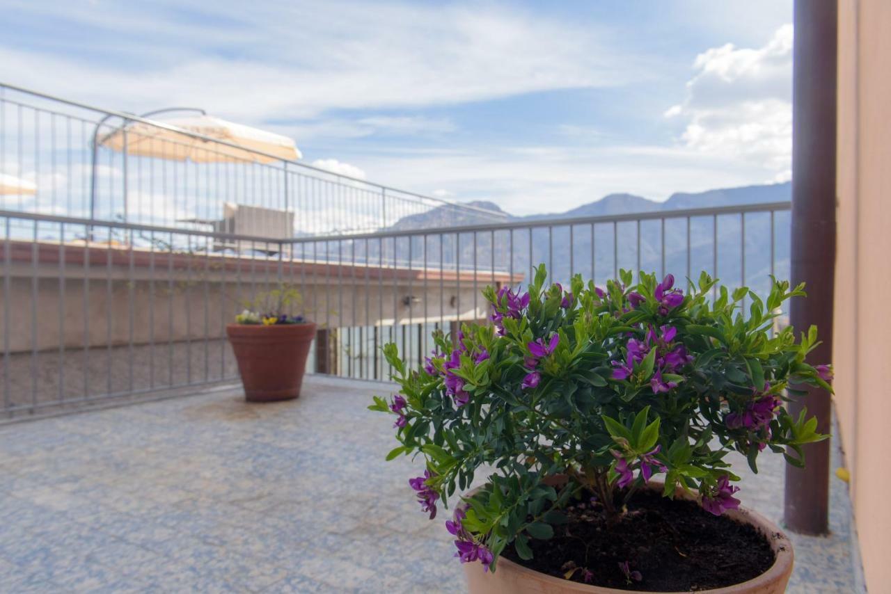 Al Pontile - The House Of Travelers Villa Sala Comacina Exterior foto